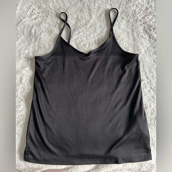 Black basic tank top in satin material - Picture 1 of 2